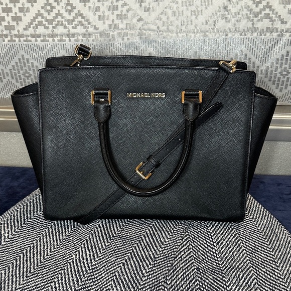 Michael Kors Selma Large Black Saffiano Leather Satchel Tote Crossbody Bag - Picture 3 of 16